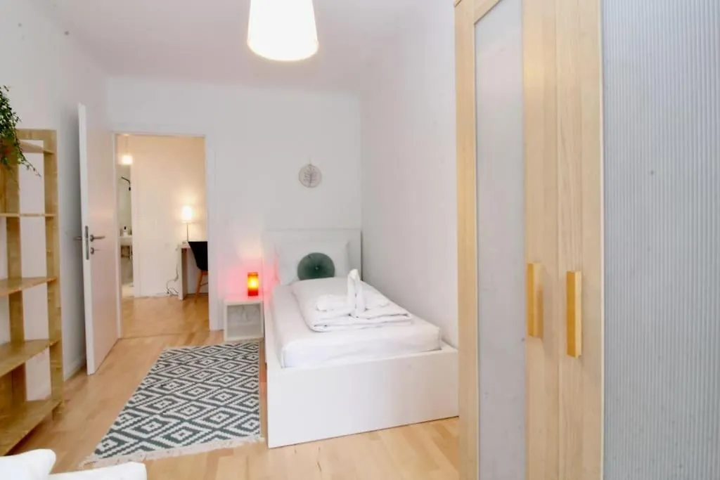 Apartment Central Vienna Charm - Comfortable 3-Br Stay Österreich