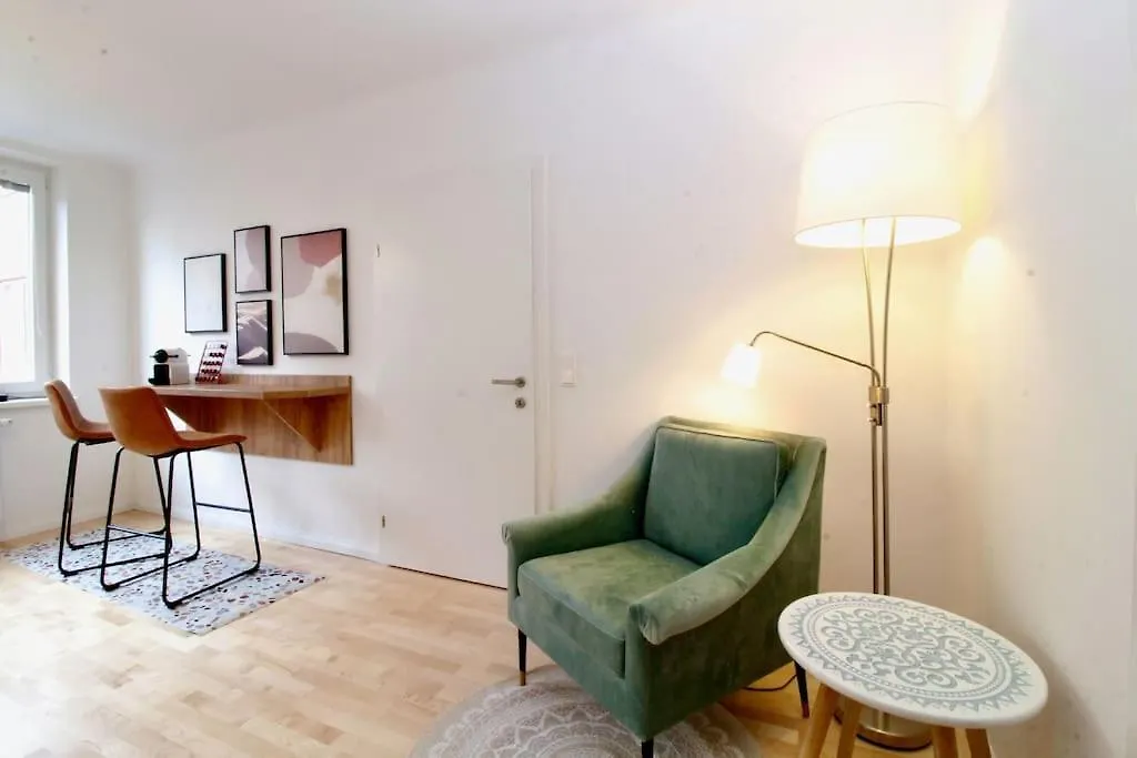 Central Vienna Charm - Comfortable 3-Br Stay Österreich