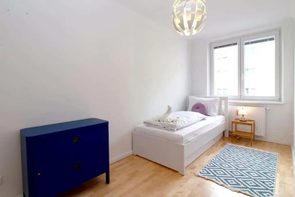 Central Vienna Charm - Comfortable 3-Br Stay 0*,