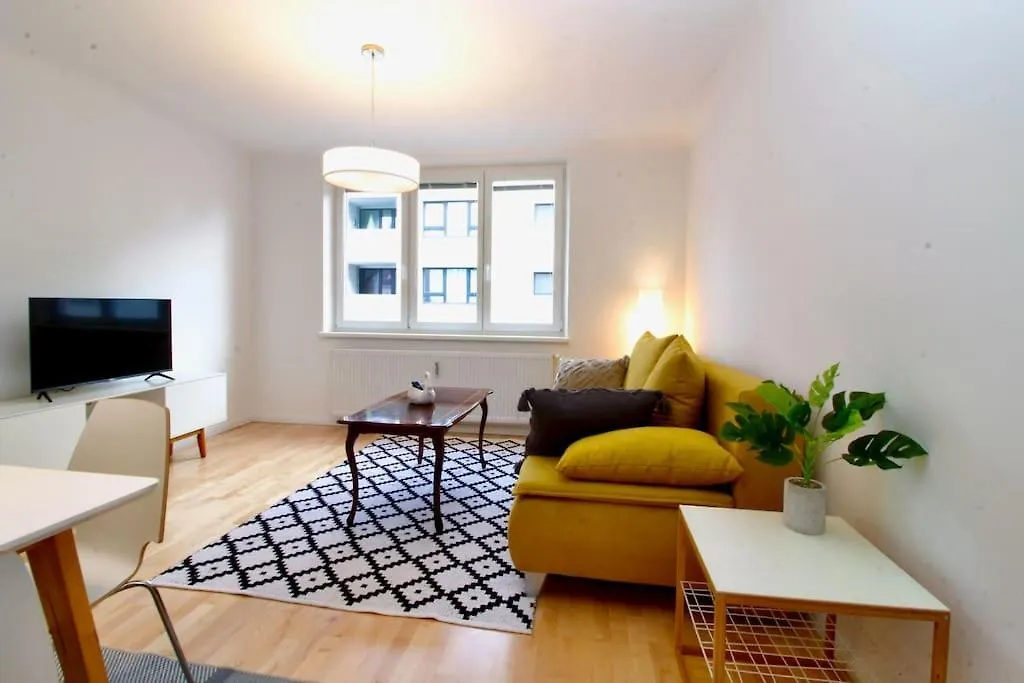 Apartment Central Vienna Charm - Comfortable 3-Br Stay Österreich