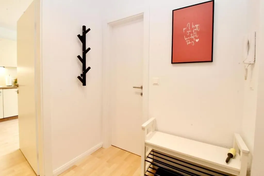 Apartment Central Vienna Charm - Comfortable 3-Br Stay