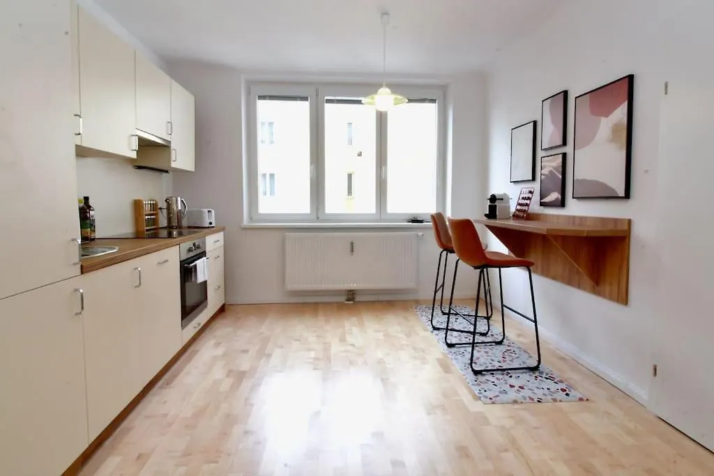 Central Vienna Charm - Comfortable 3-Br Stay Rakousko