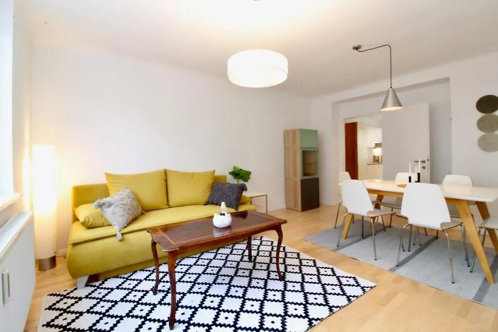 Central Vienna Charm - Comfortable 3-Br Stay Rakousko